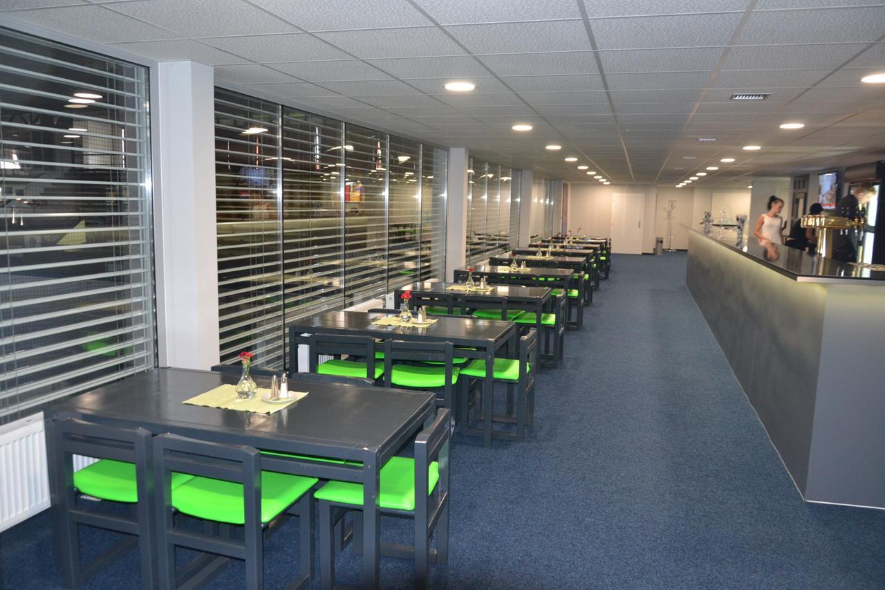 בנסוב Sporthotel Zimni Stadion Benesov מראה חיצוני תמונה